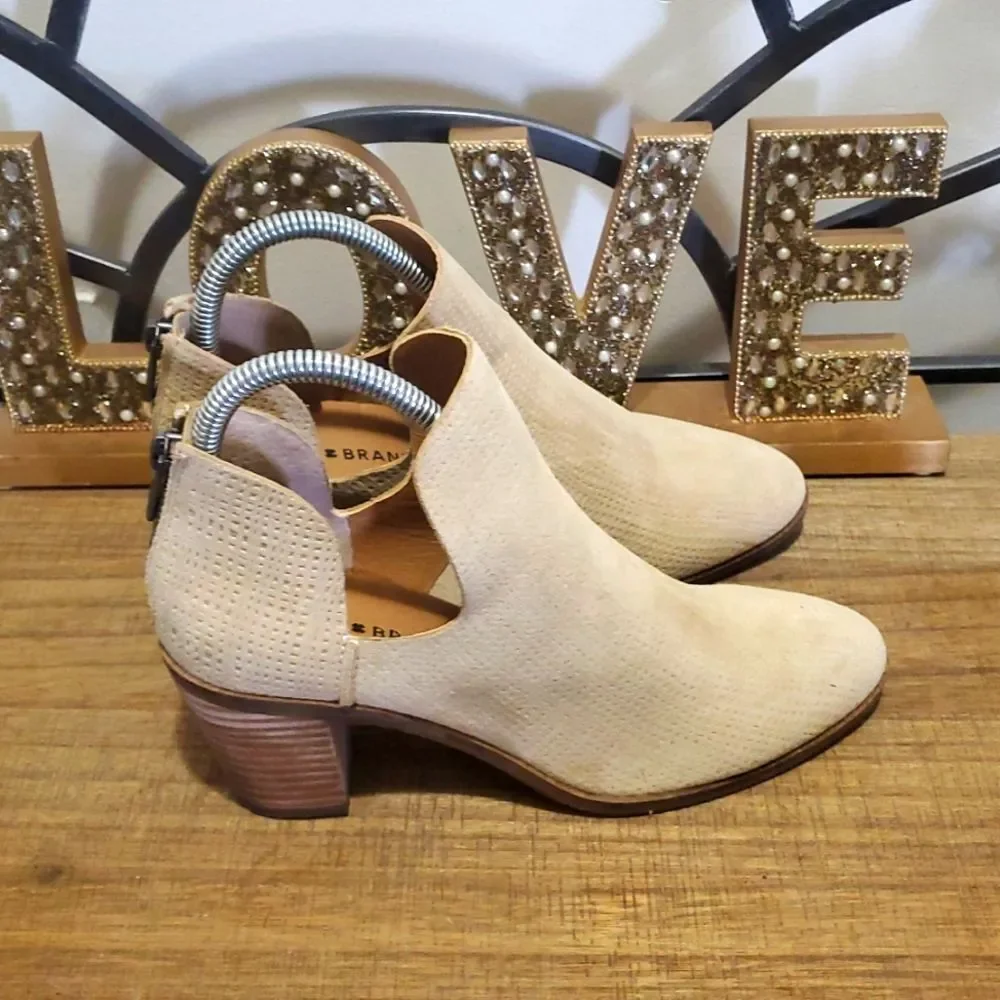 Lucky Brand Powe Cream Tan Suede Shoe Bootie Sz 7.5, Cabincore, Boho, Streetwear